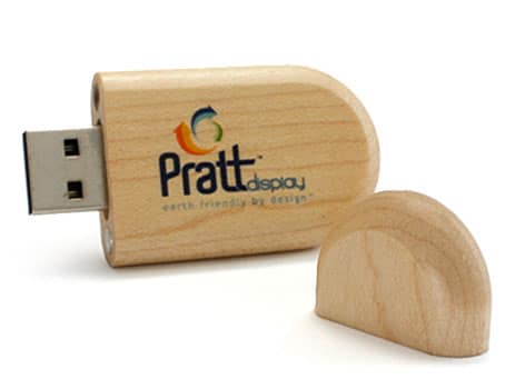 Une clé USB écologique en bois de chez Made to USB